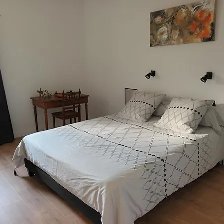 Demeure De Charme Pour 9 Personnes Holiday home Sainte Marie de Gosse