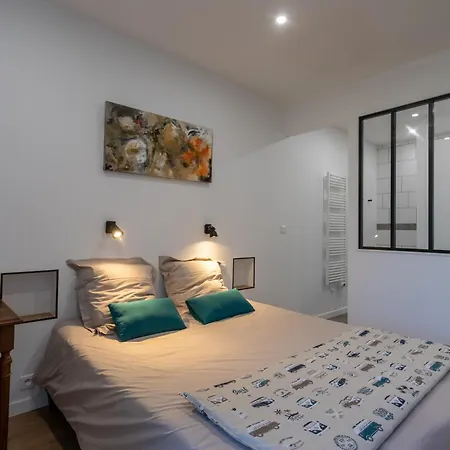 Demeure De Charme Pour 9 Personnes Holiday home Sainte Marie de Gosse