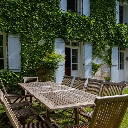 Demeure De Charme Pour 9 Personnes Holiday home *