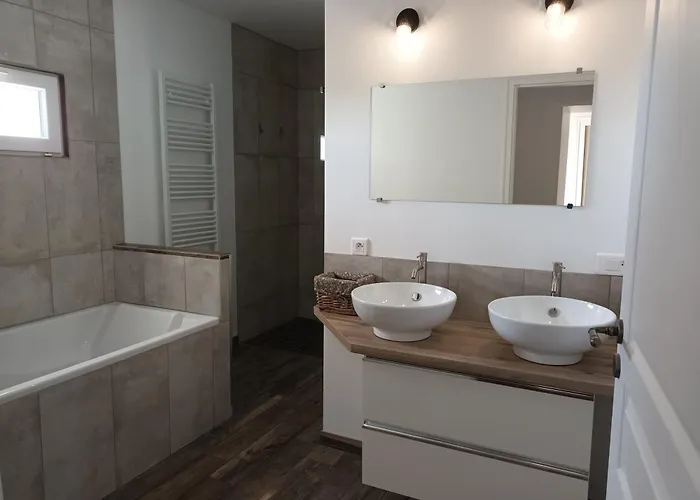 Holiday home Demeure De Charme Pour 9 Personnes Sainte Marie de Gosse